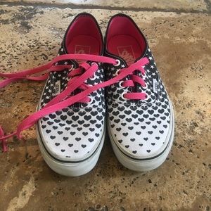 Women’s/girls heart, stars and checkered Vans